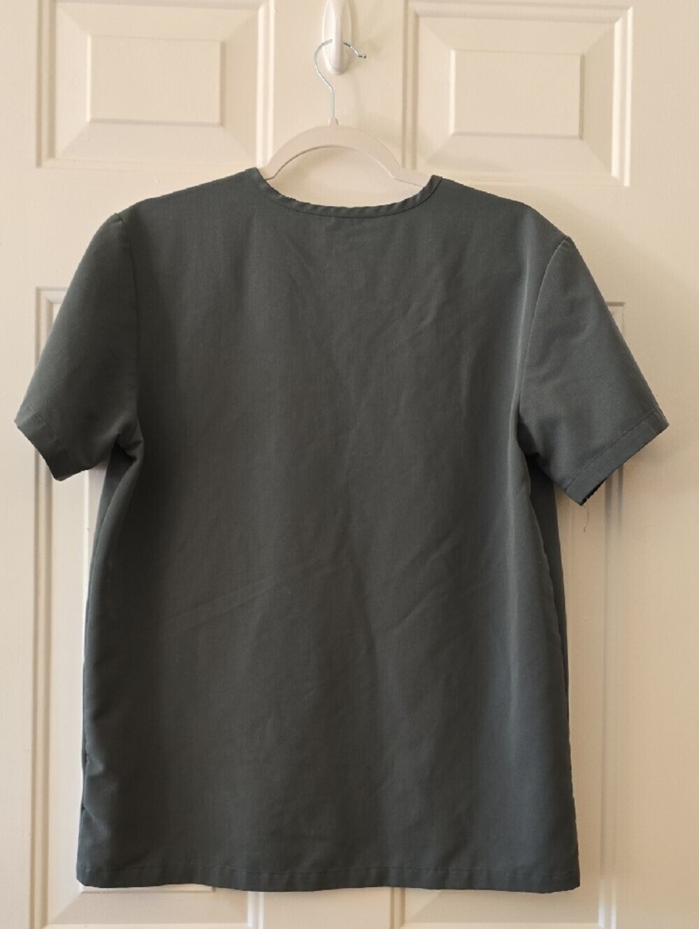 FIGS V-Neck Scrub Top - Slate Green - Picture 4 of 4